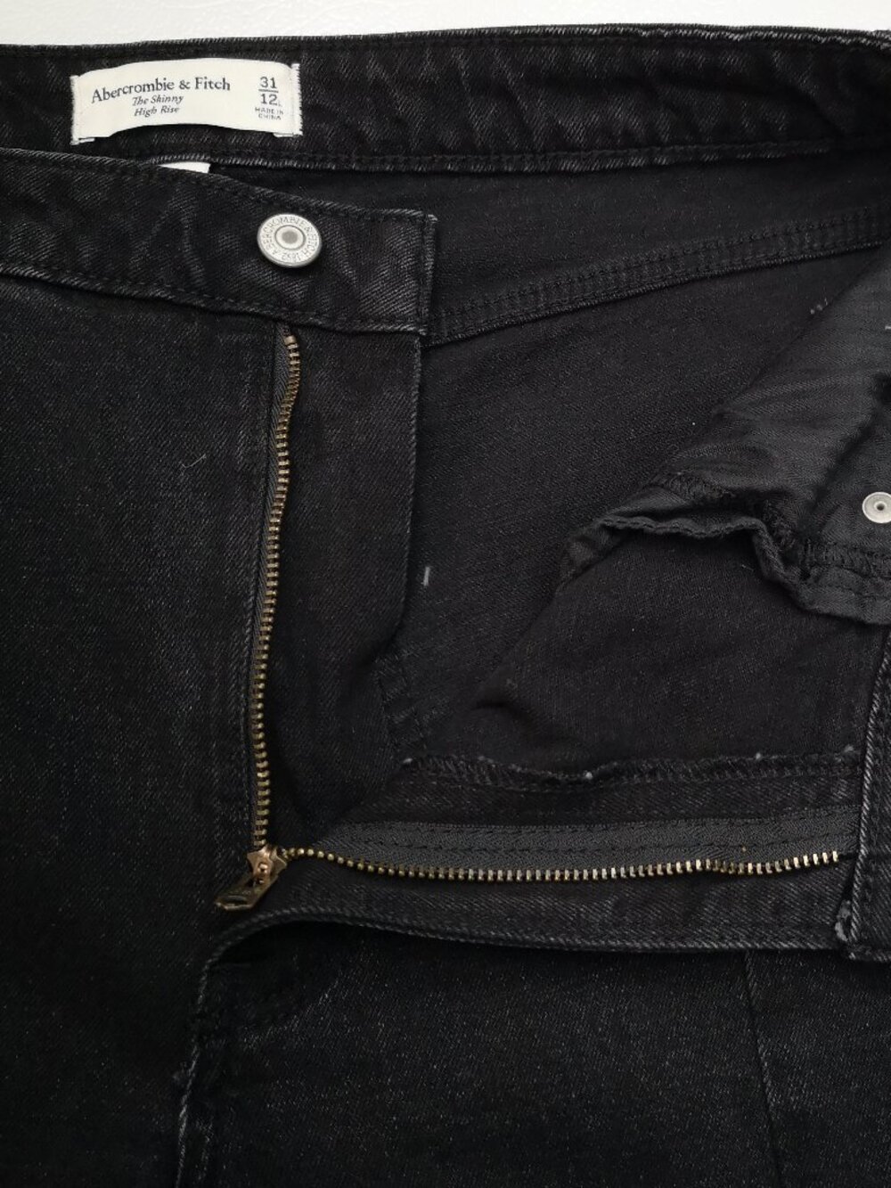 Abercrombie & Fitch Ladies Size 31/12 Black Skinny High Rise Curve Love Jeans - Picture 7 of 14